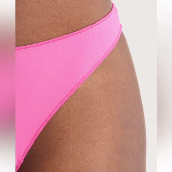 Free People Intimately Pink Collagen Yarn Thong Medium NWOT - Picture 4 of 6